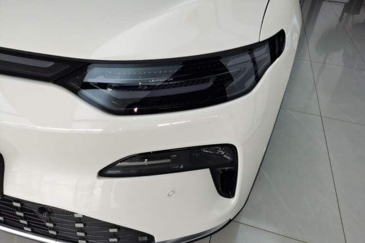 Used Leapmotor C11 2026 Range-Extended 300 LiDAR Prestige Edition Left Front Headlight