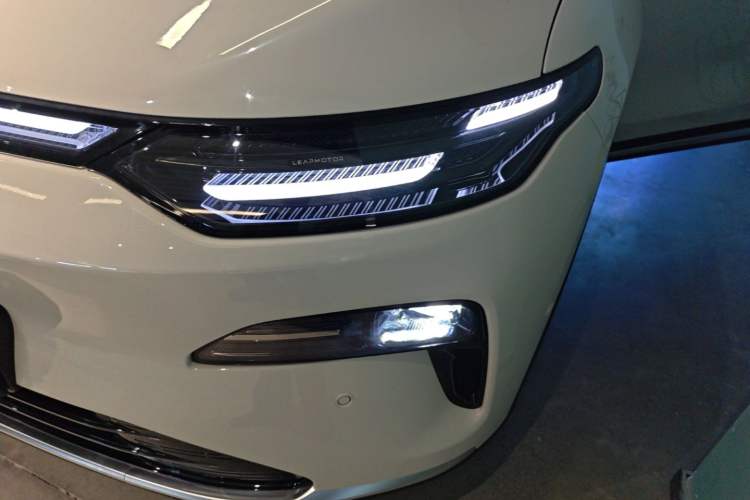 Used Leapmotor C11 2026 Range-Extended 300 LiDAR Prestige Edition Left Front Headlight