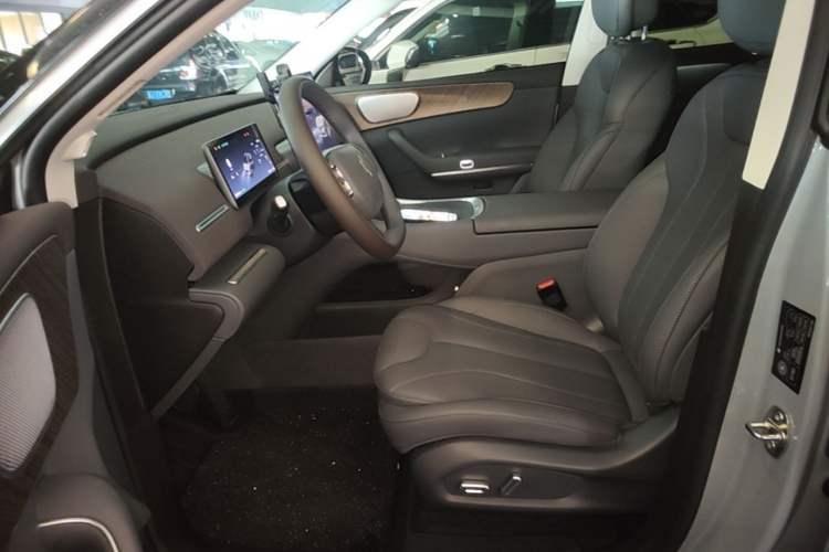 Used Leapmotor C11 2026 All-Electric 640 LiDAR Edition Left Front Seat