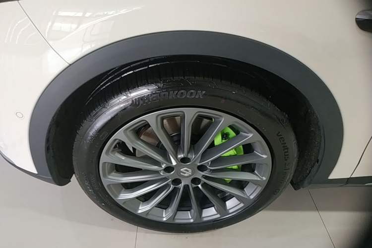 Used Leapmotor C11 2026 All-Electric 640 LiDAR Prestige Edition Left Front Wheel Hub