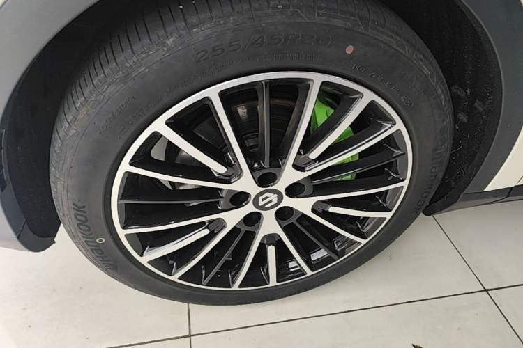 Used Leapmotor C11 2026 All-Electric 640 LiDAR Prestige Edition Left Front Wheel Hub