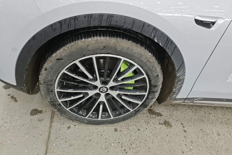 Used Leapmotor C11 2026 All-Electric 640 LiDAR Prestige Edition Left Front Wheel Hub
