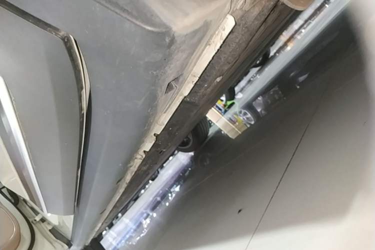 Used Leapmotor C11 2026 All-Electric 640 LiDAR Prestige Edition Left Side Sill