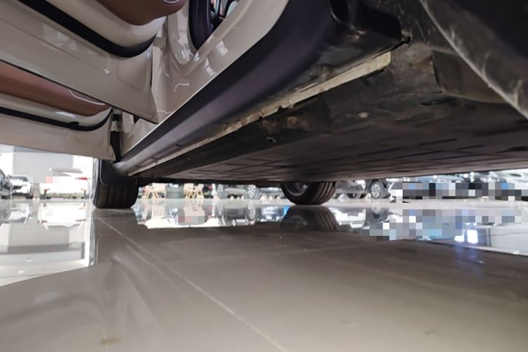 Used Leapmotor C11 2026 All-Electric 640 LiDAR Edition Left Side Sill