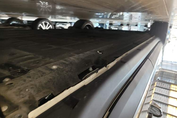 Used Leapmotor C11 2026 All-Electric 640 LiDAR Prestige Edition Left Side Sill