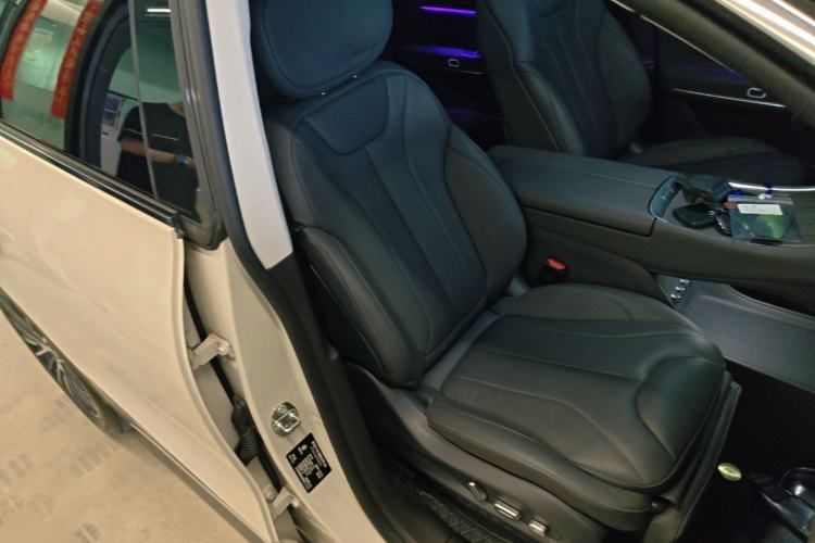 Used Leapmotor C11 2026 Range-Extended 300 LiDAR Prestige Edition Right Front Seat