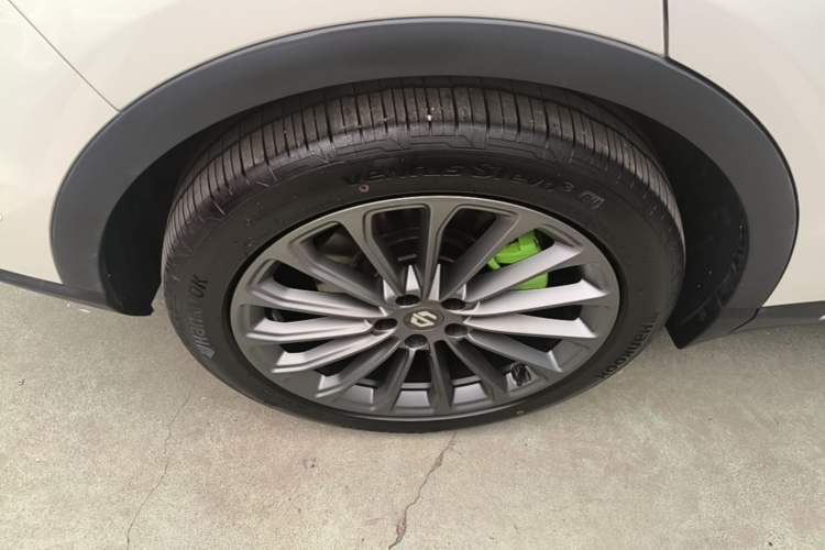 Used Leapmotor C11 2026 All-Electric 640 LiDAR Prestige Edition Right Rear Wheel Hub