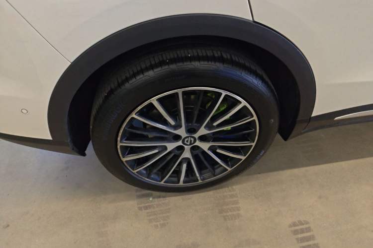 Used Leapmotor C11 2026 Range-Extended 300 LiDAR Prestige Edition Right Rear Wheel Hub