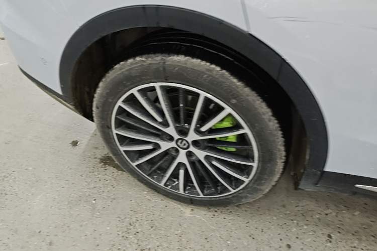 Used Leapmotor C11 2026 All-Electric 640 LiDAR Prestige Edition Right Rear Wheel Hub