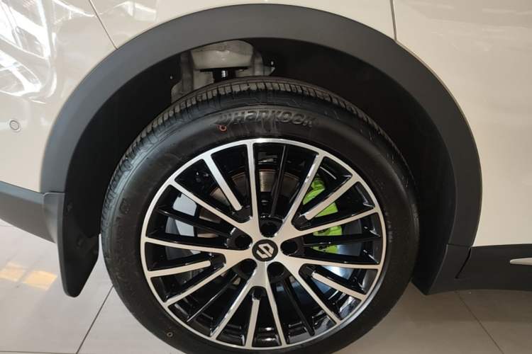 Used Leapmotor C11 2026 All-Electric 640 LiDAR Prestige Edition Right Rear Wheel Hub