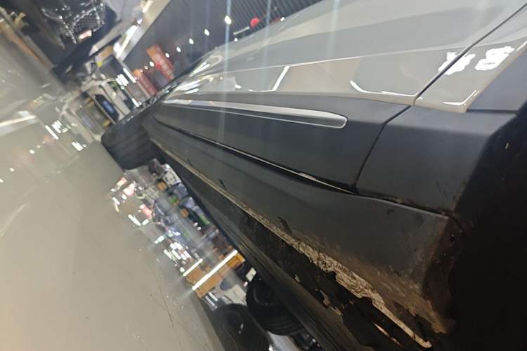 Used Leapmotor C11 2026 All-Electric 640 LiDAR Edition Right Side Sill
