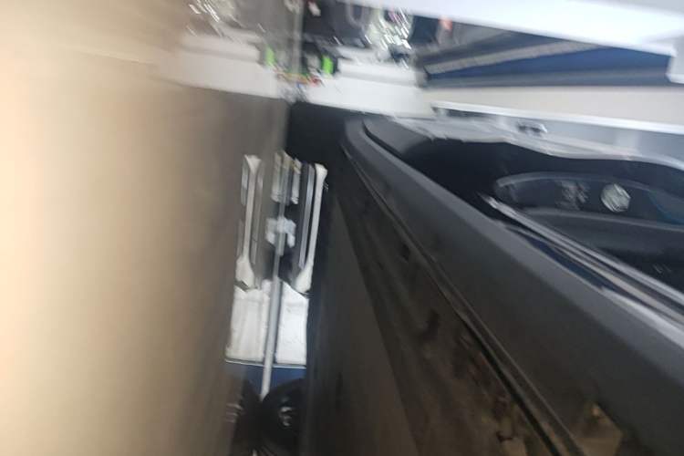 Used Leapmotor C11 2026 All-Electric 640 LiDAR Prestige Edition Right Side Sill
