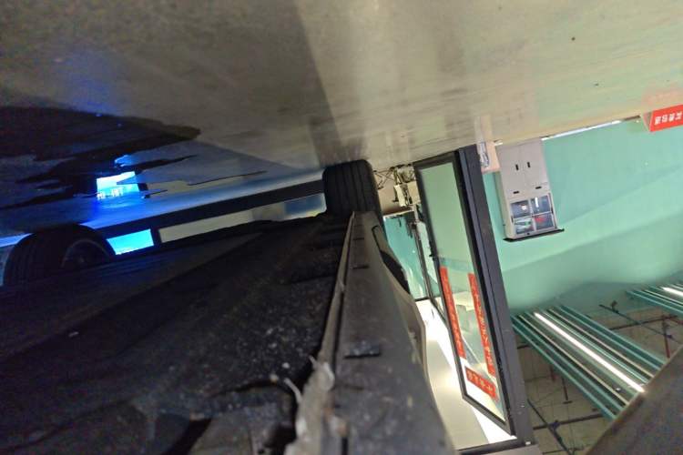 Used Leapmotor C11 2026 Range-Extended 300 LiDAR Prestige Edition Right Side Sill