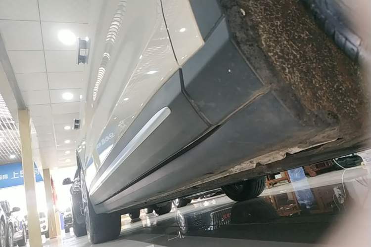 Used Leapmotor C11 2026 All-Electric 640 LiDAR Prestige Edition Right Side Sill