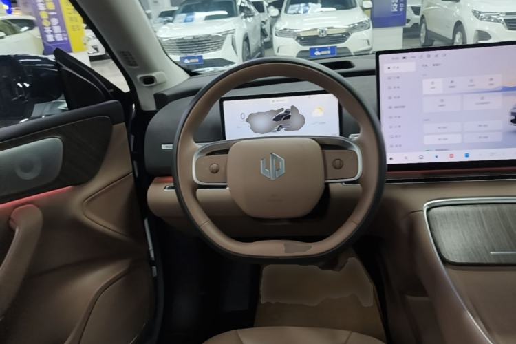 Used Leapmotor C11 2026 All-Electric 640 LiDAR Prestige Edition Steering Wheel