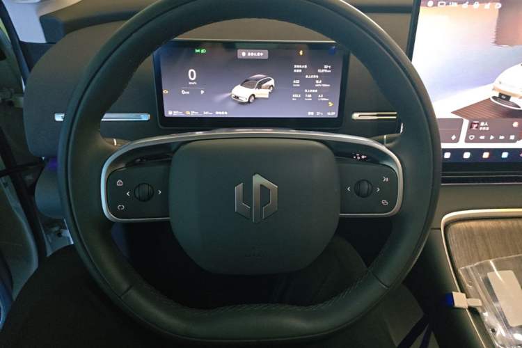 Used Leapmotor C11 2026 Range-Extended 300 LiDAR Prestige Edition Steering Wheel