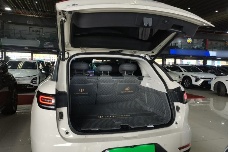 Used Leapmotor C11 2026 All-Electric 640 LiDAR Prestige Edition Trunk