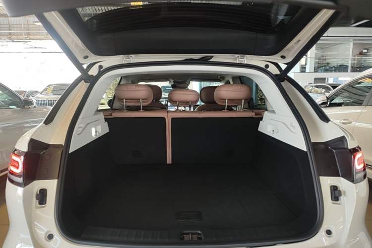 Used Leapmotor C11 2026 All-Electric 640 LiDAR Prestige Edition Trunk