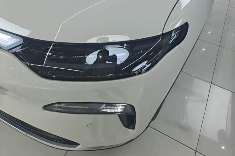 Used Leapmotor C11 2026 All-Electric 640 LiDAR Prestige Edition Left Front Headlight