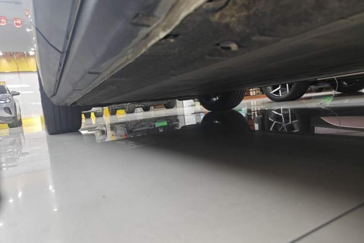 Used Leapmotor C11 2026 All-Electric 640 LiDAR Prestige Edition Left Side Sill