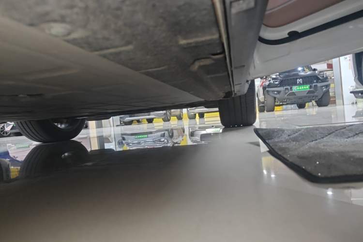 Used Leapmotor C11 2026 All-Electric 640 LiDAR Prestige Edition Right Side Sill