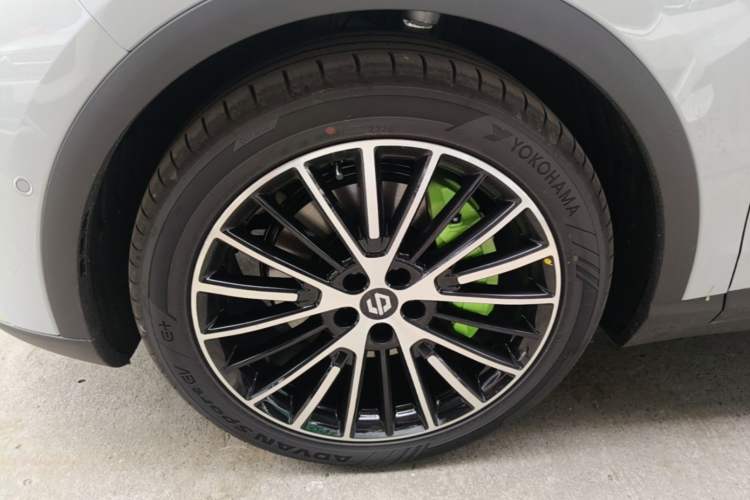 Used Leapmotor C11 - 2027 Pure Electric 640 LiDAR Smart Prestige Edition Left Front Wheel Hub