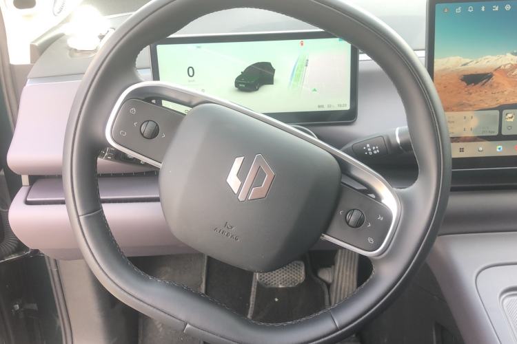 Used Leapmotor C16 2024 Pure Electric 520 Deluxe Edition Steering Wheel