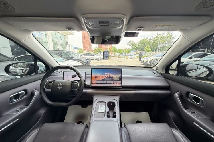 Used Leapmotor C16 2024 Range-Extended 200 Luxury Edition Center Console