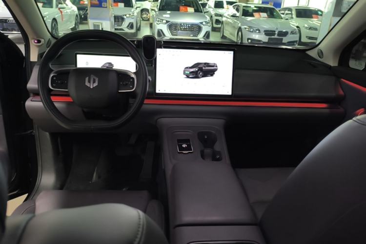 Used Leapmotor C16 2024 Range-Extended 200 Luxury Edition Center Console