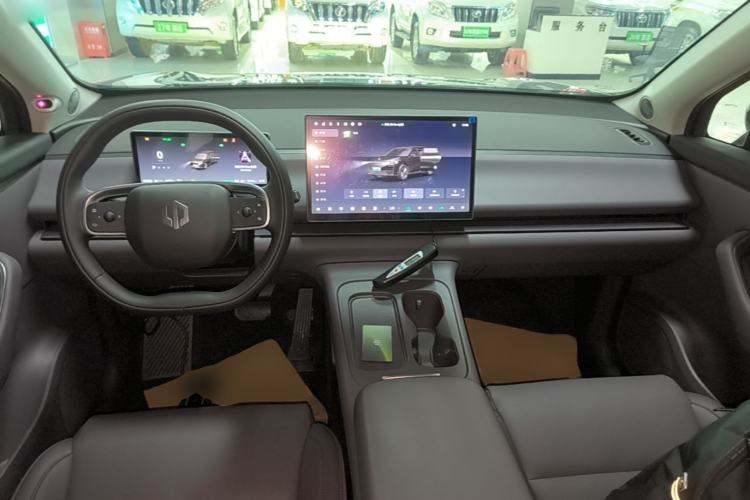 Used Leapmotor C16 2024 Range-Extended 200 Luxury Edition Center Console