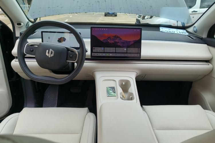 Used Leapmotor C16 2024 Range-Extended 200 Luxury Edition Center Console