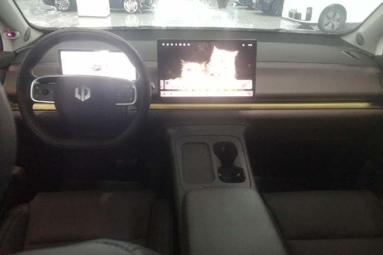 Used Leapmotor C16 2024 Range-Extended 200 LiDAR Edition Center Console