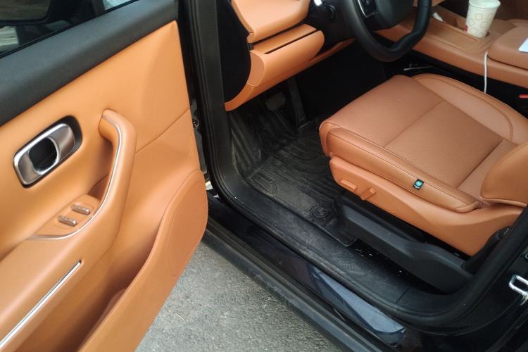 Used Leapmotor C16 2024 Range-Extended 200 Luxury Edition Driver Seat