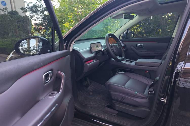 Used Leapmotor C16 2024 All-Electric 580 Luxury Edition Driver Seat