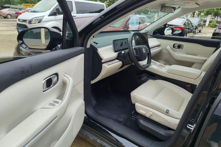 Used Leapmotor C16 2024 Range-Extended 200 Luxury Edition Driver Seat