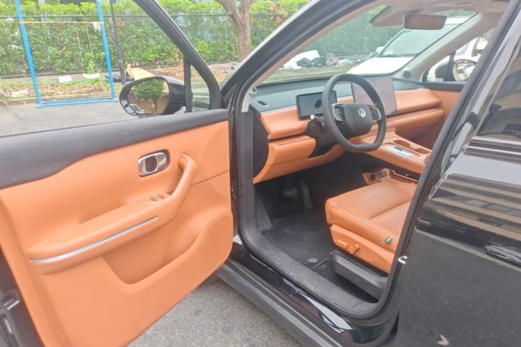 Used Leapmotor C16 2024 All-Electric 580 Luxury Edition Driver Seat