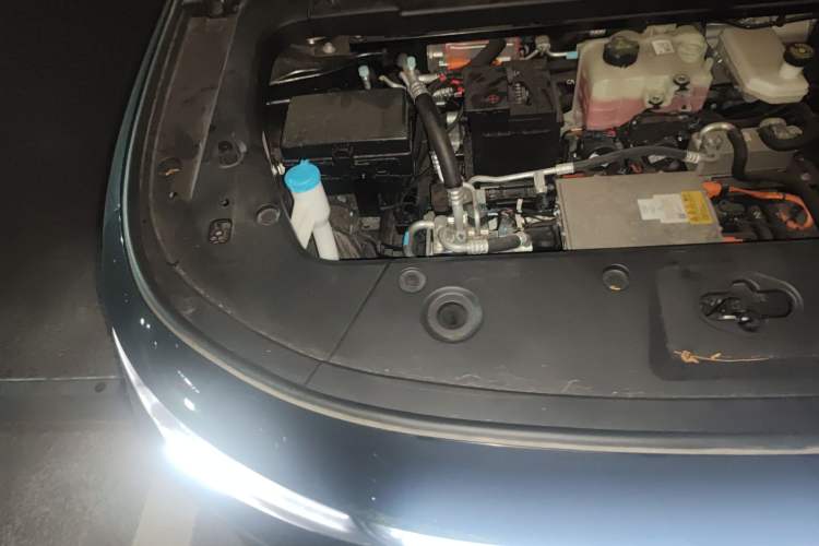 Used Leapmotor C16 2024 Pure Electric 520 Deluxe Edition Engine Bay Right