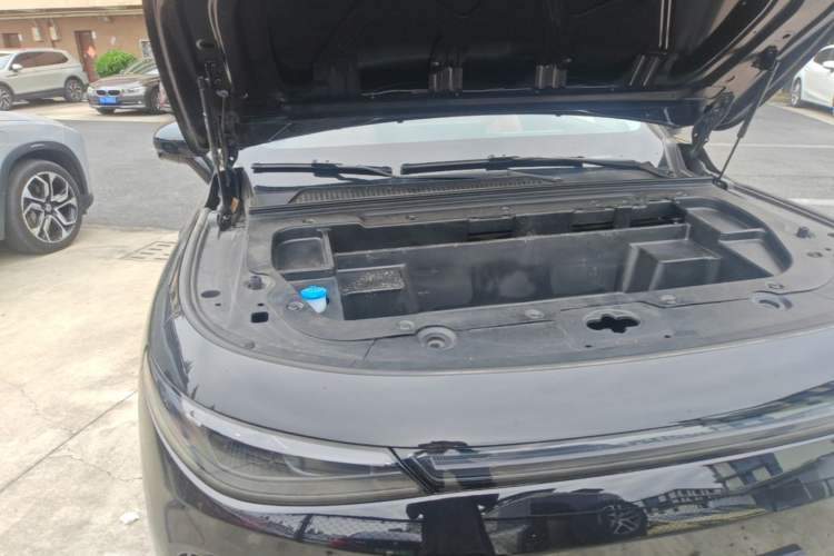 Used Leapmotor C16 2024 All-Electric 580 Luxury Edition Engine Bay Right