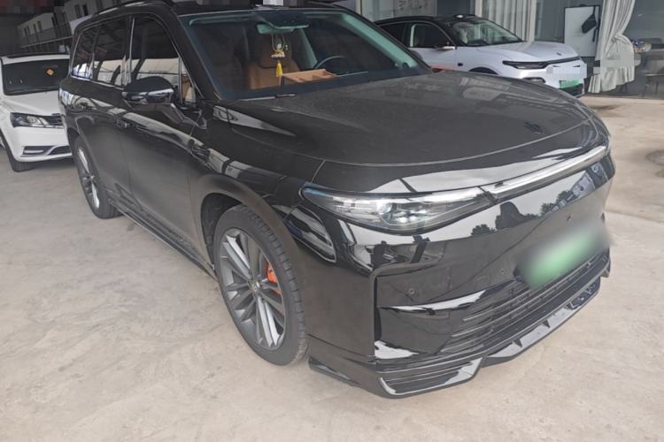 Used Leapmotor C16 2024 Range-Extended 200 Luxury Edition Front Right 45 Deg
