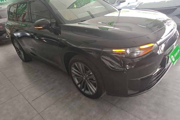 Used Leapmotor C16 2024 All-Electric 580 Luxury Edition Front Right 45 Deg
