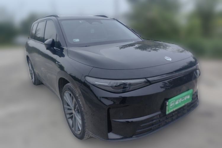 Used Leapmotor C16 2024 Range-Extended 200 Luxury Edition Front Right 45 Deg