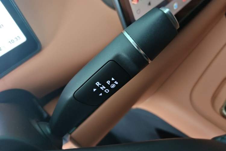 Used Leapmotor C16 2024 All-Electric 580 Luxury Edition Gear Lever
