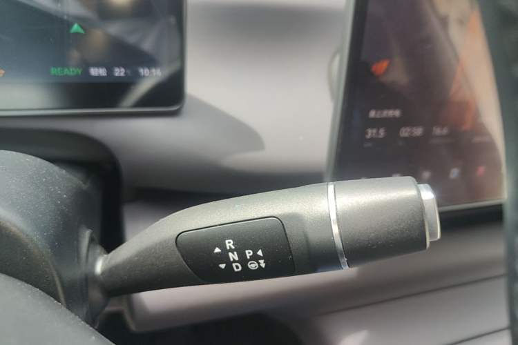 Used Leapmotor C16 2024 All-Electric 580 Luxury Edition Gear Lever