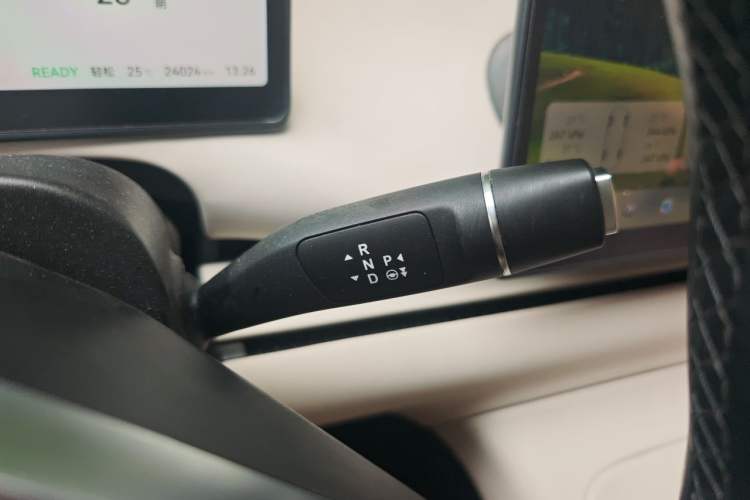 Used Leapmotor C16 2024 Range-Extended 200 LiDAR Edition Gear Lever