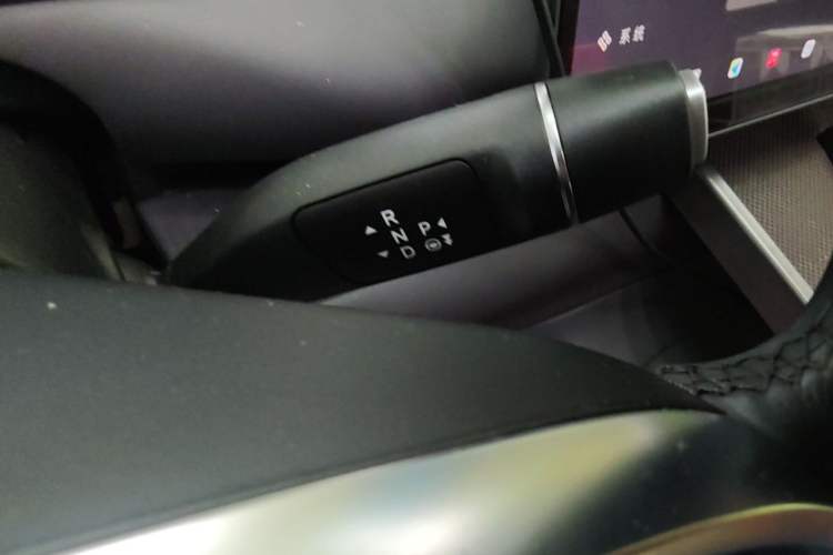 Used Leapmotor C16 2024 All-Electric 580 Luxury Edition Gear Lever