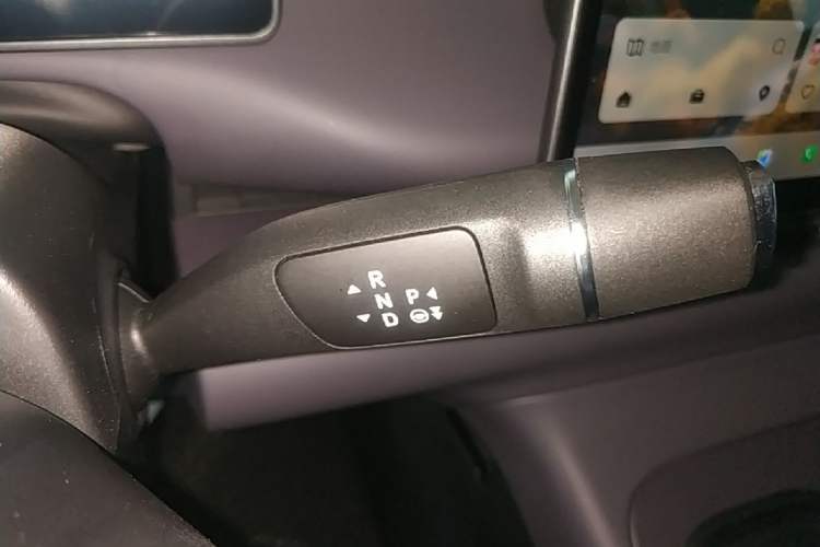 Used Leapmotor C16 2024 Range-Extended 200 Luxury Edition Gear Lever