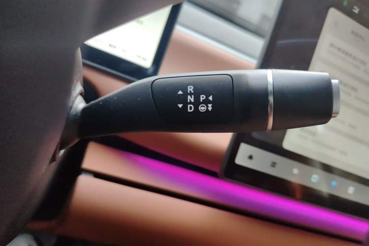 Used Leapmotor C16 2024 All-Electric 580 Luxury Edition Gear Lever