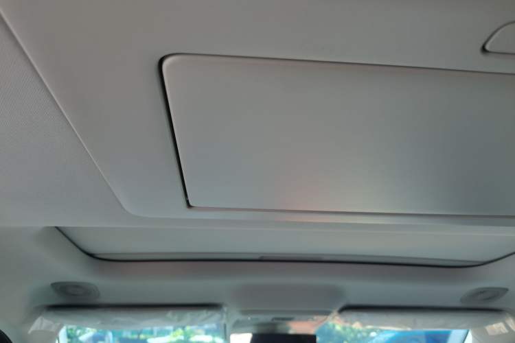 Used Leapmotor C16 2024 All-Electric 580 Luxury Edition Headliner