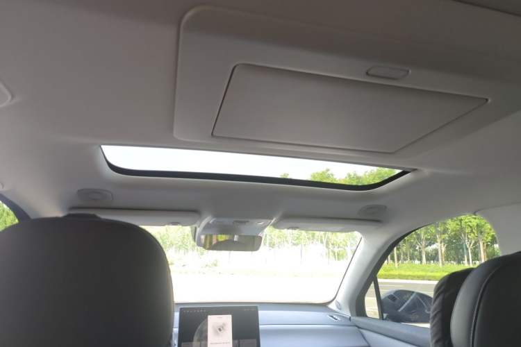 Used Leapmotor C16 2024 Pure Electric 520 Deluxe Edition Headliner