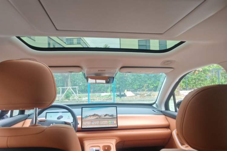 Used Leapmotor C16 2024 All-Electric 580 Luxury Edition Headliner